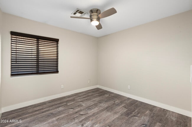 Building Photo - 25014 N 68th Ave