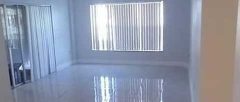 Building Photo - 4156 Inverrary Dr