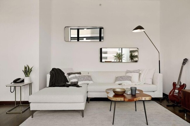 Building Photo - 201 S 11th St