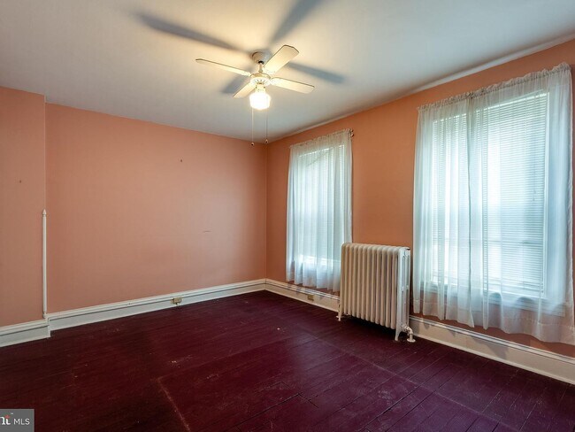 Building Photo - 524 Howard Ave