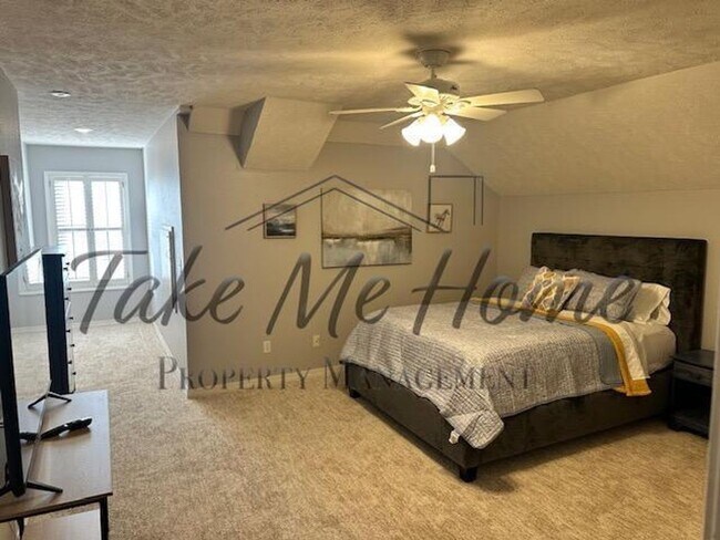 Building Photo - 3 Bedroom 2.5 Baths in Kickapoo District!