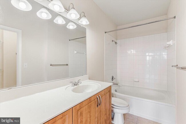 Building Photo - 12941 Centre Park Cir