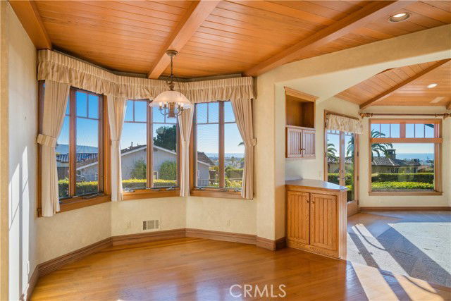 Building Photo - 811 6th St