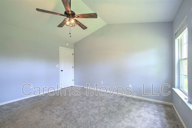 Building Photo - 17 Woolridge Way