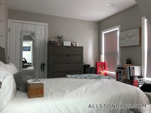 Building Photo - 77 Linden St