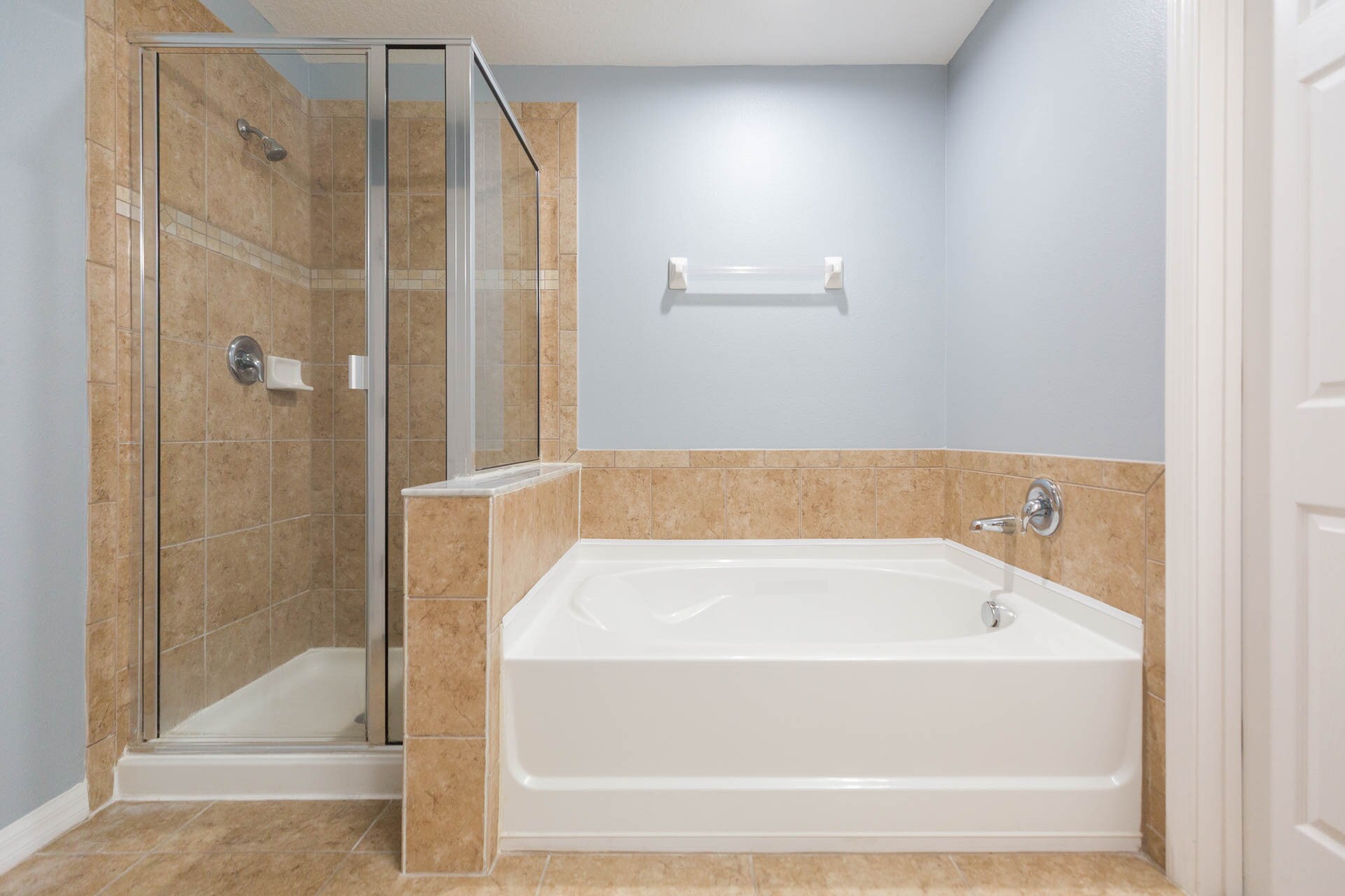 Building Photo - 15939 Fishhawk View Dr