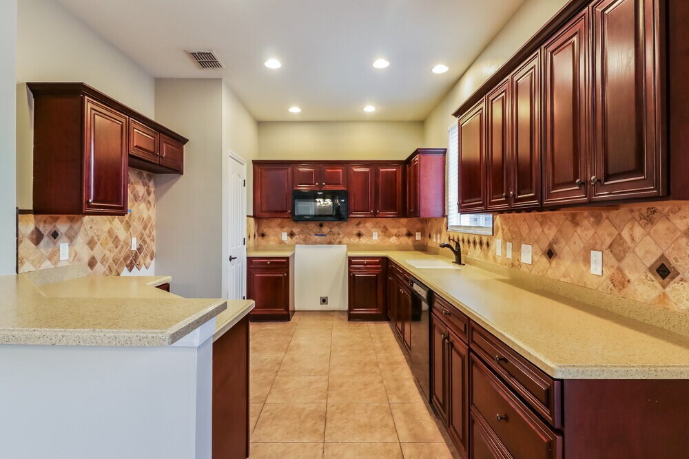 Building Photo - 9548 Simeon Dr
