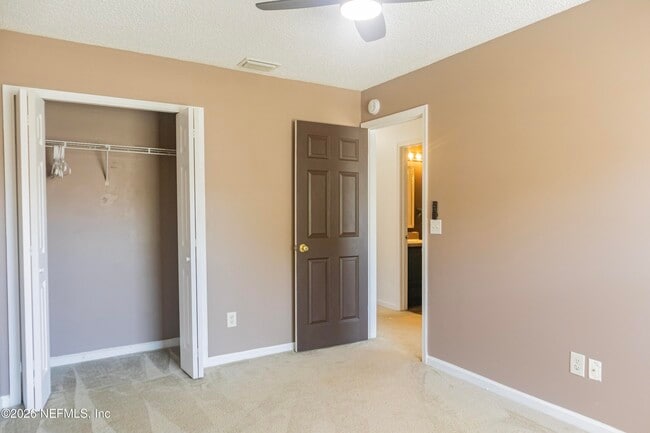 Building Photo - 2034 Belhaven Dr