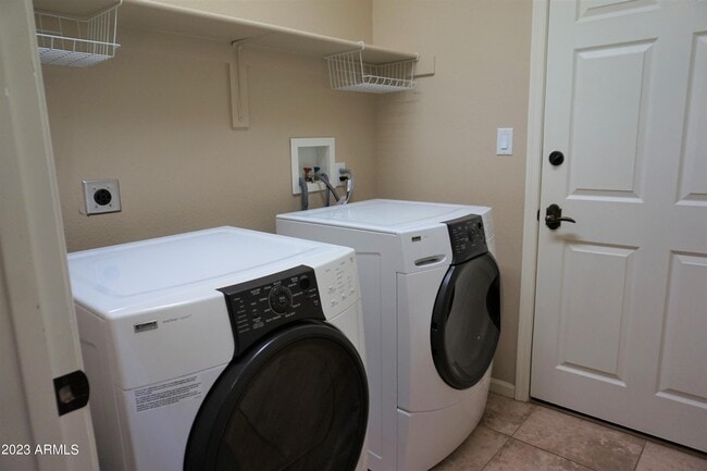 Building Photo - 5211 Kylene Pl