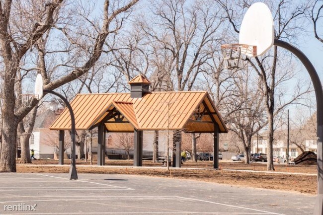 Building Photo - 2 br, 1 bath House - 1120 3rd Ave