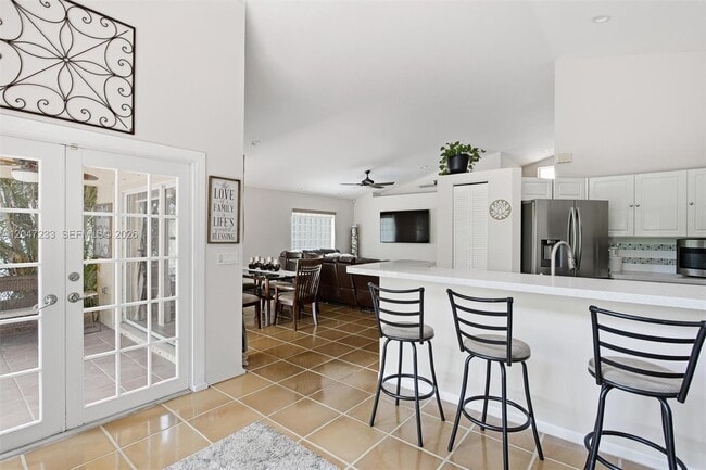 Building Photo - 411 Bermuda Springs Dr