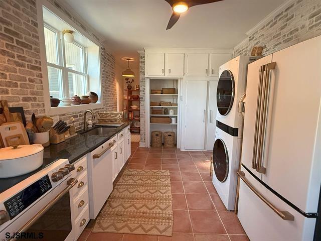 Building Photo - 1 S Bartram Ave