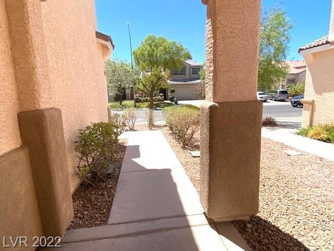 Building Photo - Available March 1, 2025. Gorgeous SW Las V...