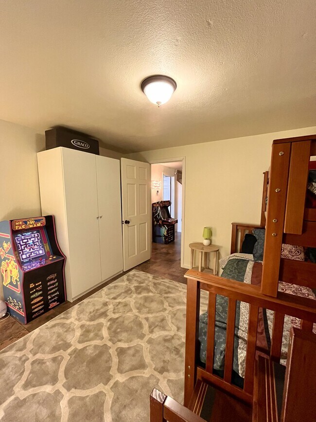 Building Photo - 114 Angora Ct