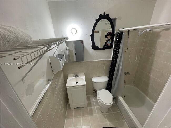 Building Photo - 5905 NW 3rd Ave