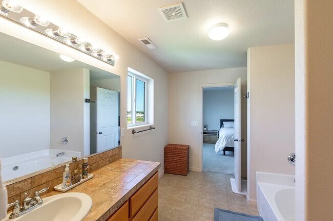 Building Photo - Introducing Your Dream Home in Cheney, Was...