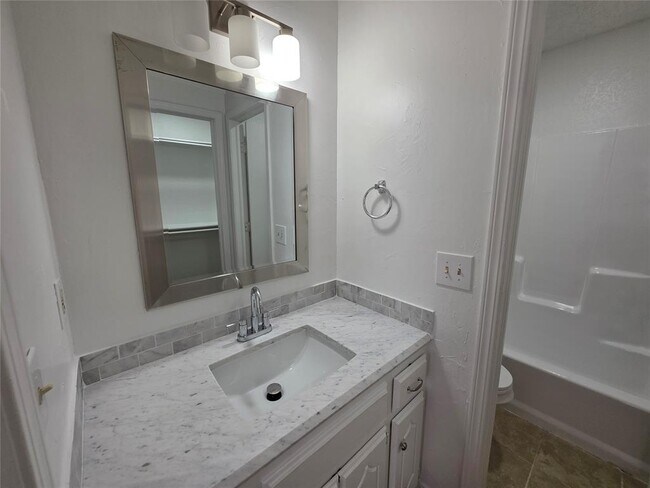 Building Photo - 1306 SW 96th St