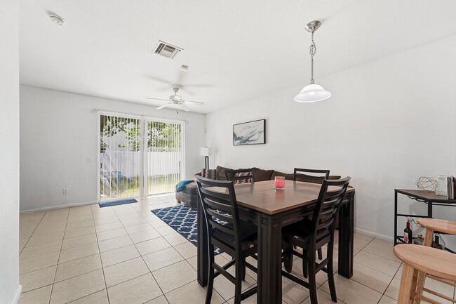 Building Photo - 6720 Cypress Walk Terrace