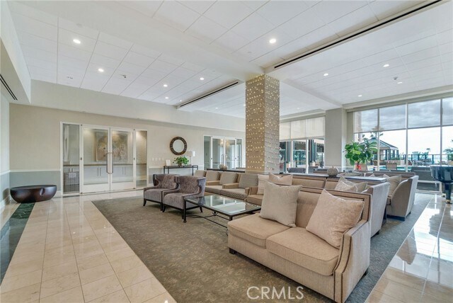 Building Photo - 850 E Ocean Blvd