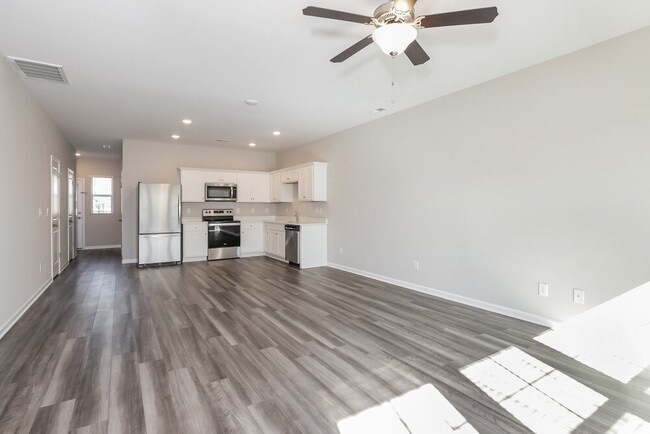 Building Photo - 606 Wendell Falls Pkwy