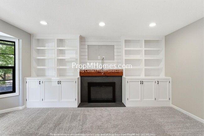 Building Photo - Updated Three Bedroom Home in Tigard!