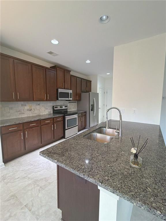 Building Photo - 5801 Peltier Trce