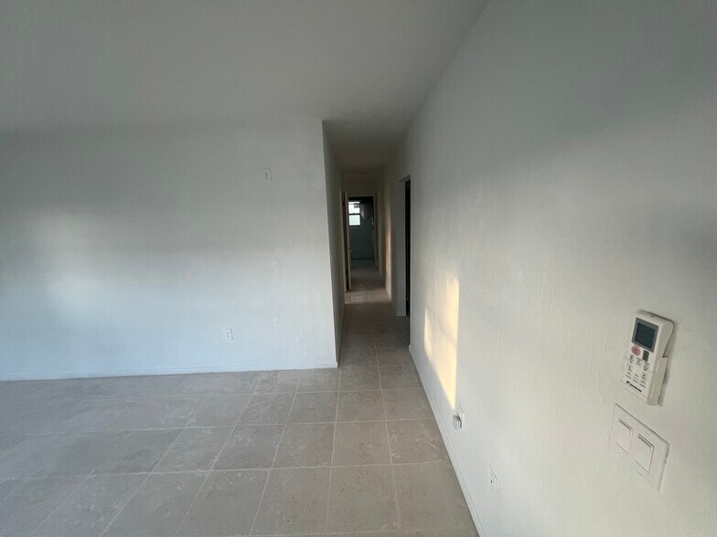 Hallway - 2033 Jo An Dr