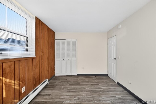 Building Photo - 127 Franklin St