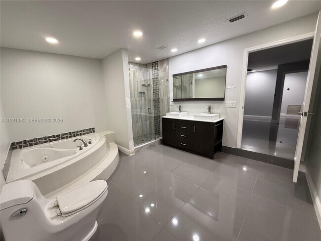 Building Photo - 5488 Fearnley Rd