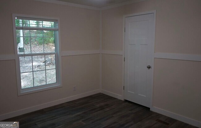 Building Photo - 210 Woodland St