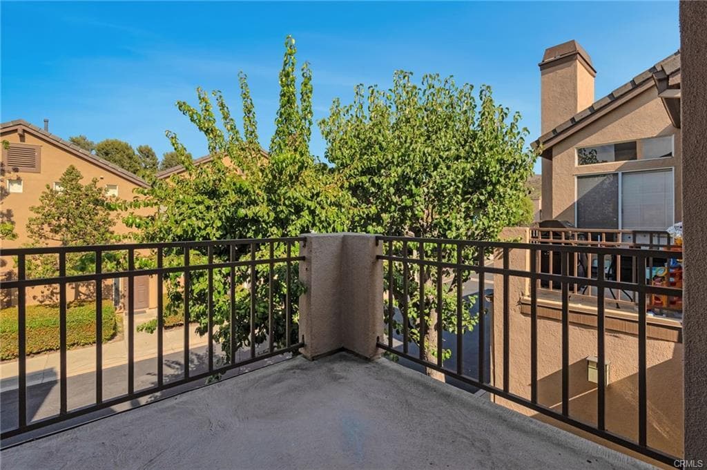 Building Photo - 922 S Country Glen Way