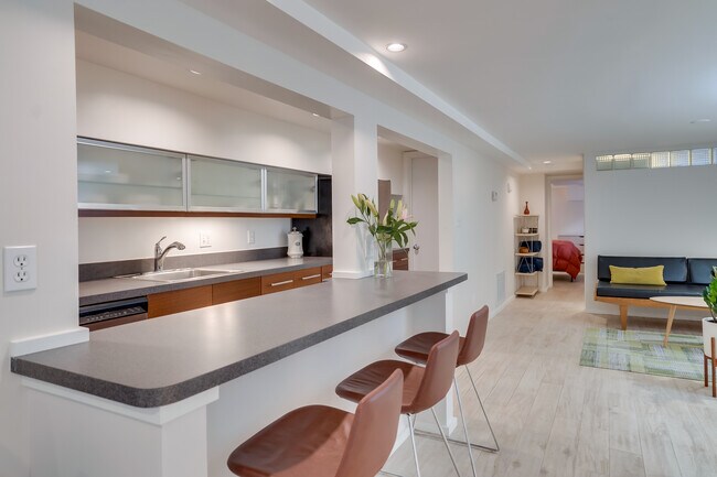 Building Photo - 2524 13th St NW