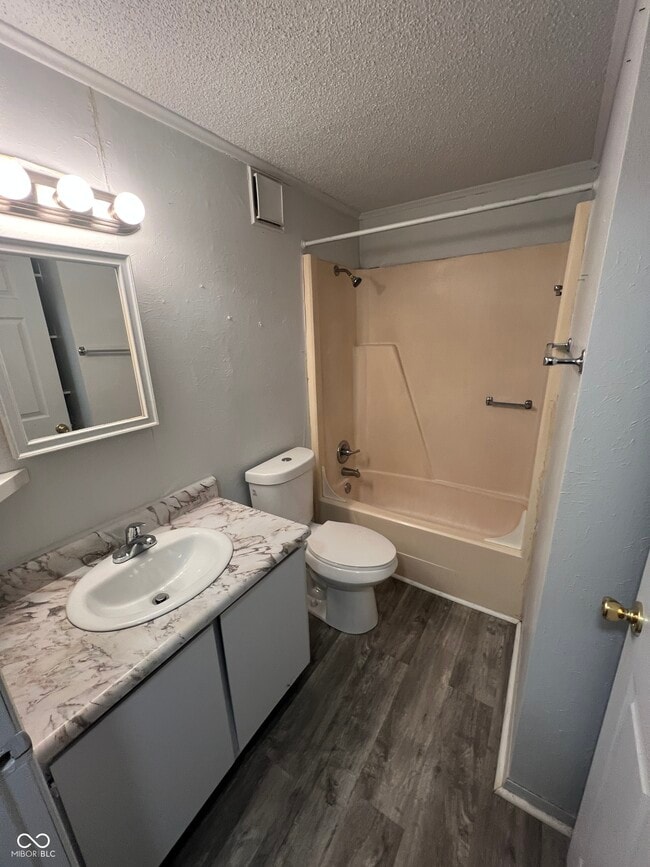 Building Photo - 2000 Indianapolis Rd