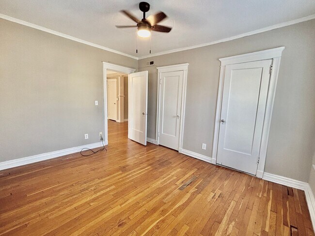 Building Photo - The Belmar