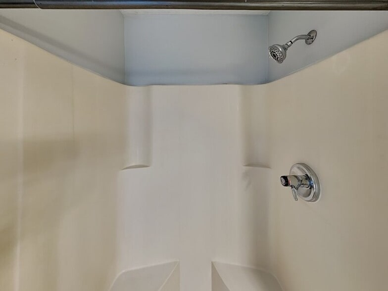 Building Photo - 6011 Tybalt Cir