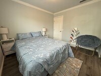 Building Photo - Charming 4-Bedroom, 2-Bath Fully Furnished...
