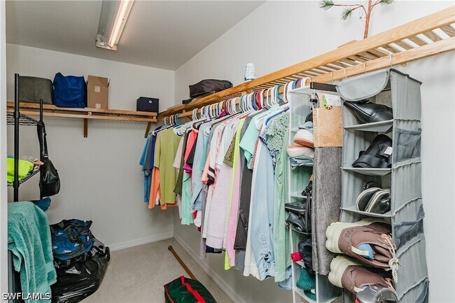 Building Photo - 11693 Oakland Dr