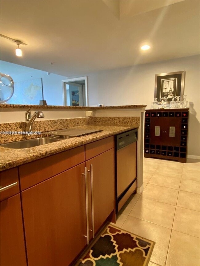 Building Photo - 2080 S Ocean Dr