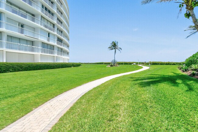 Building Photo - 2780 S Ocean Blvd