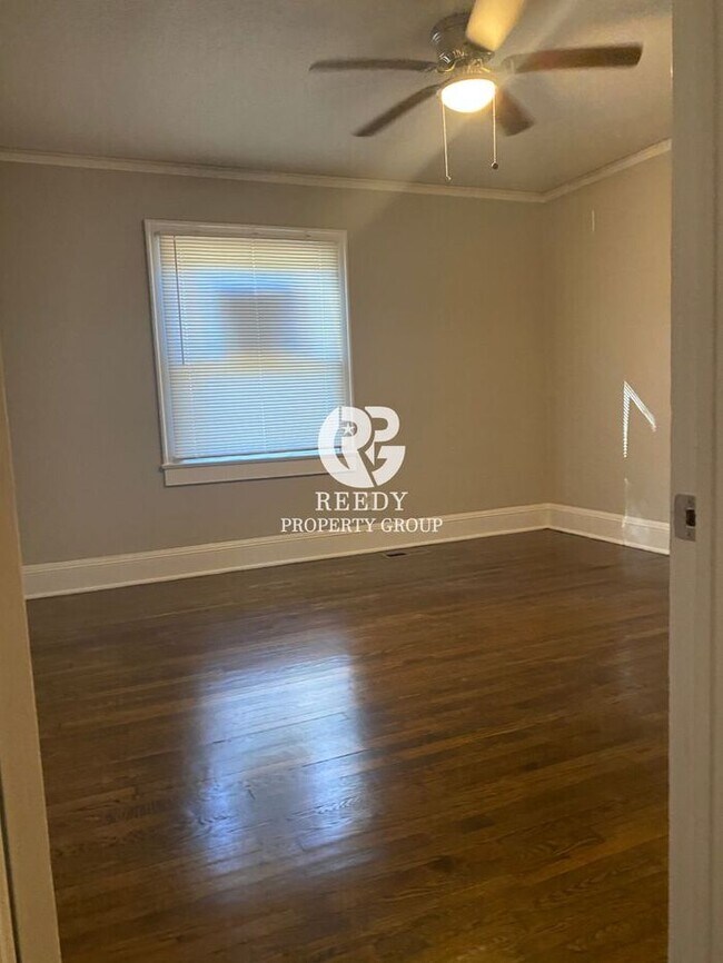 Building Photo - Beautifully renovated Spartanburg Home!