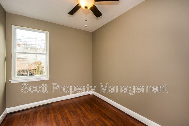 Building Photo - 8627 Willow Oak Rd