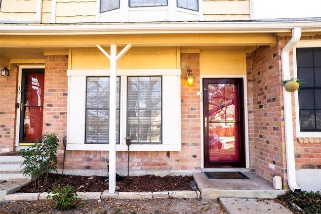 Building Photo - 11901 Swearingen Dr