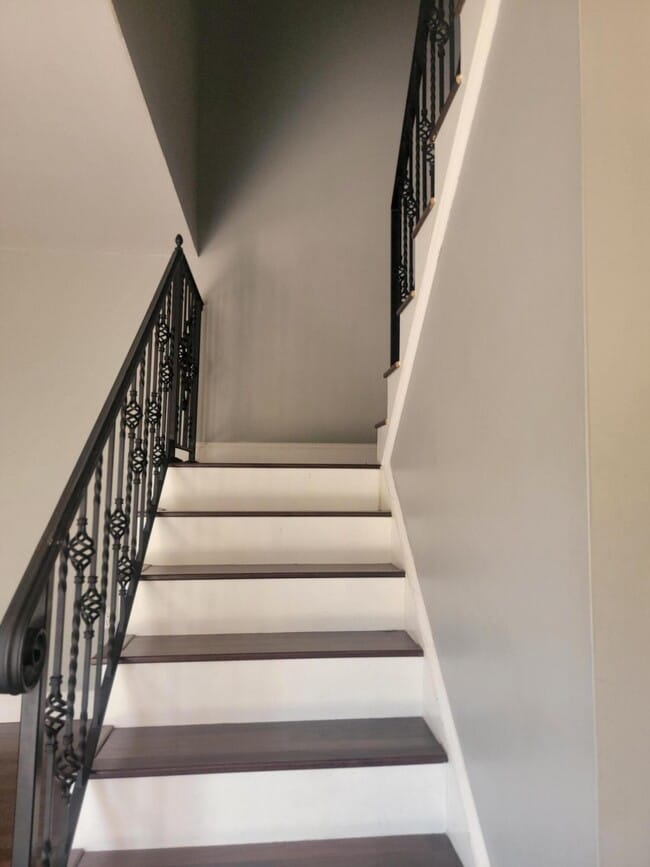 Building Photo - 727 7th Way