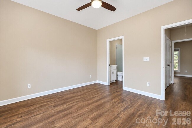 Building Photo - 163 Singleton Rd