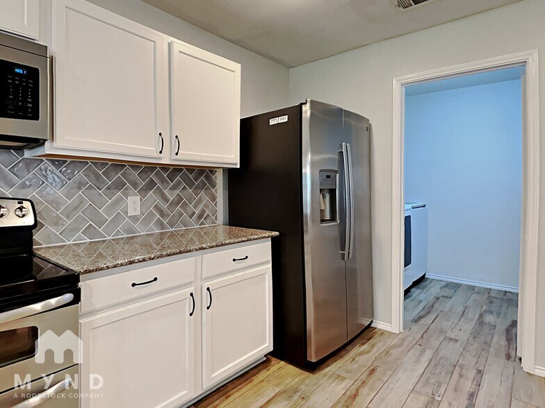 Building Photo - 10217 Feldspar Dr