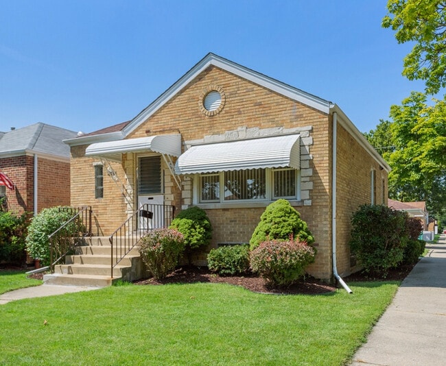 Primary Photo - 2300 Burr Oak Ave