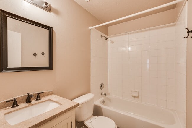 Building Photo - 17006 Marlin Spike Way