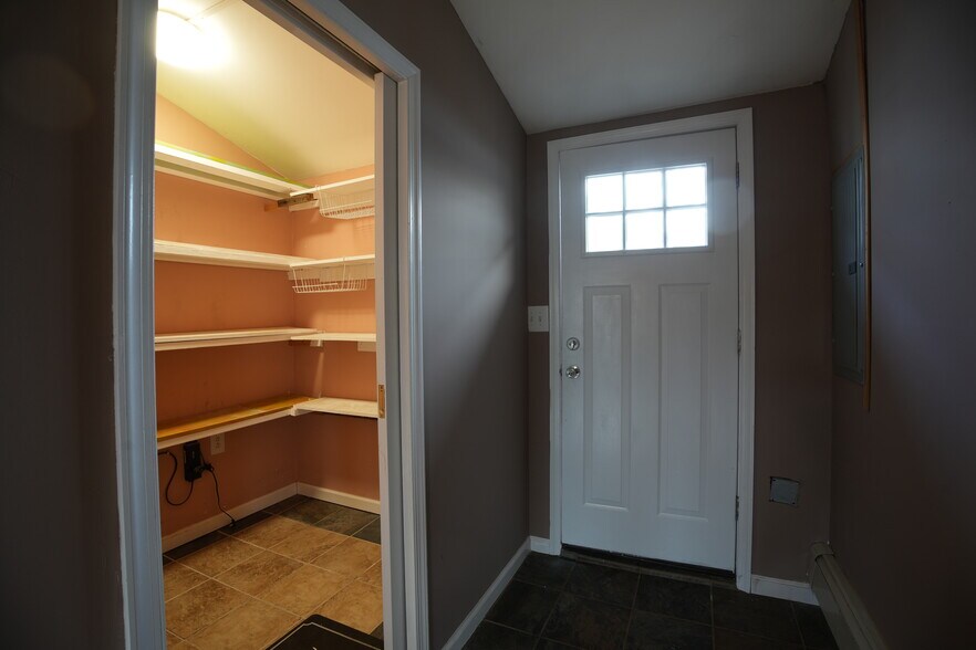 Building Photo - 90 Cobalt Ridge Dr E