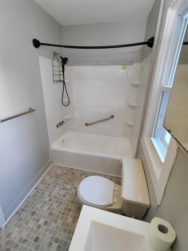 Building Photo - 87 W Pierpont St