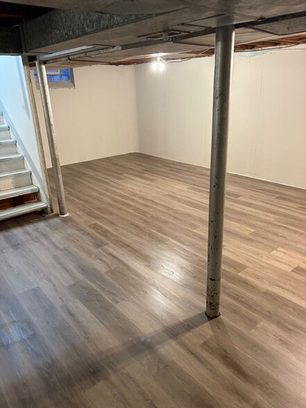 Building Photo - 3014 N Vermont Ave